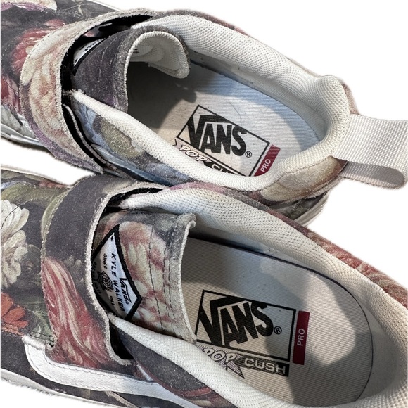 Floral Vans mens 7.5/womens 9 - Picture 2 of 4